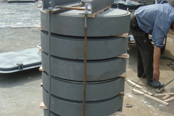 MANHOLE 2-1636480023