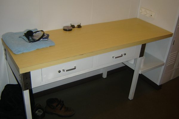 desk-1636480322