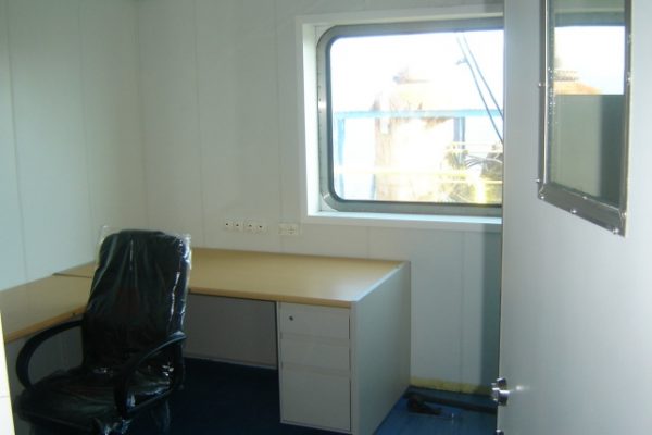 lvl 3 - office 1 desk-1636480340